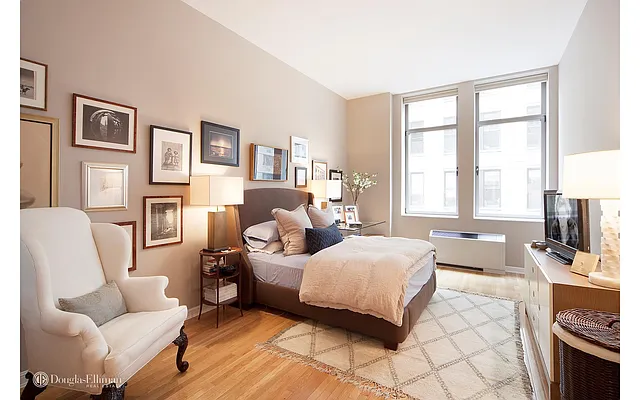 Rented by Douglas Elliman | media 18