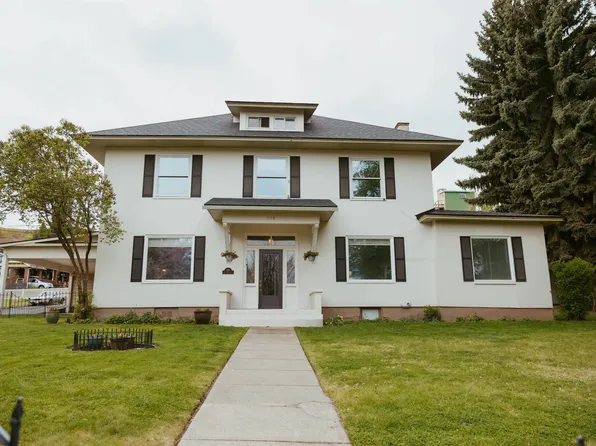 208 E James St, Colfax, WA 99111
