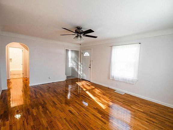 4th image of 2222 Rehberg Ln