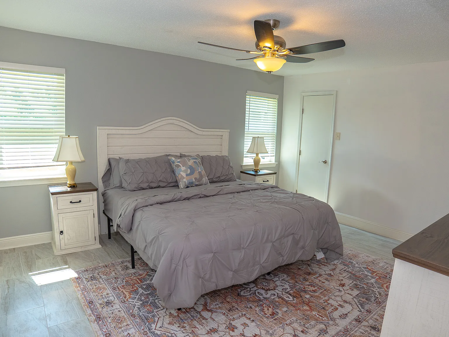 4 bed, $4,500 — Photo 4