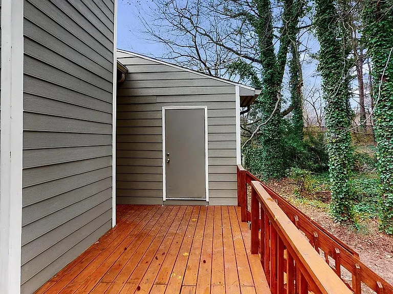 1011 Travelers Trl NW — Photo 5