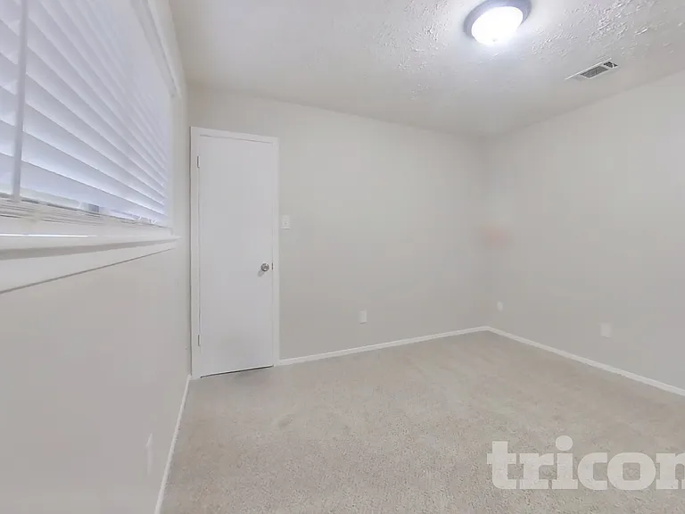 7331 Millbrae Ln — Photo 14