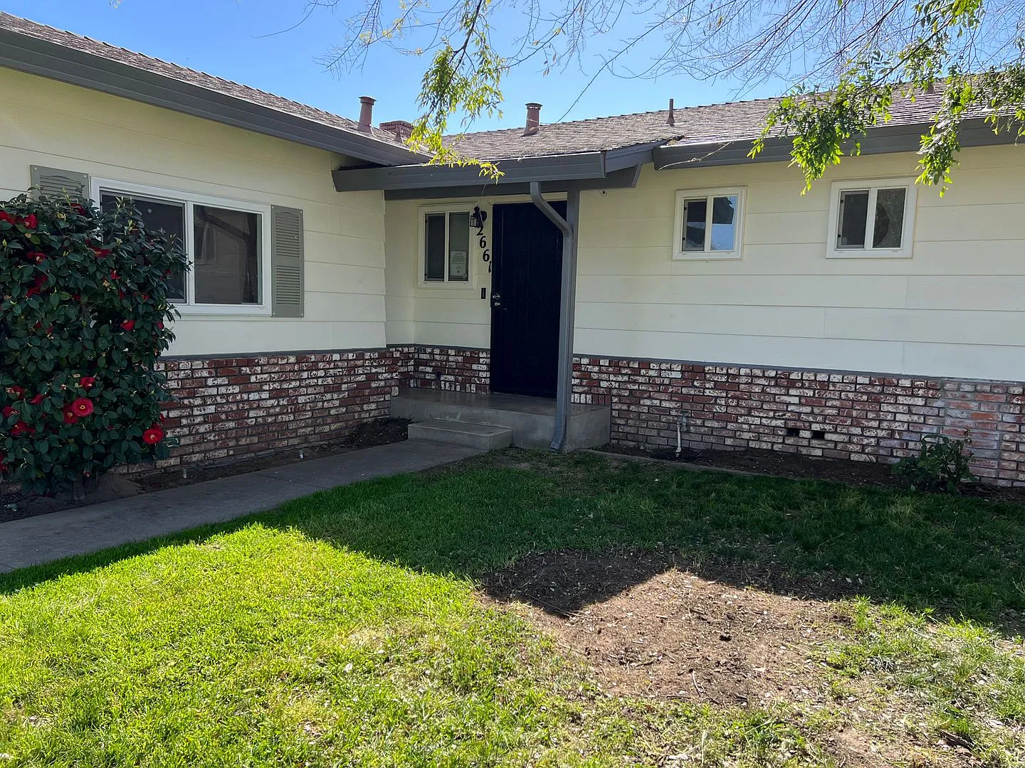 2661 Murray St photo 1