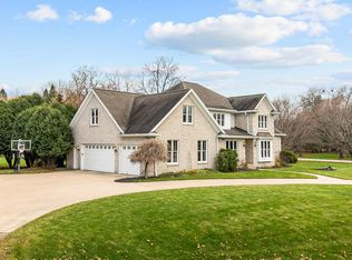 42 Meadowbrook Ct, Appleton, WI 54914