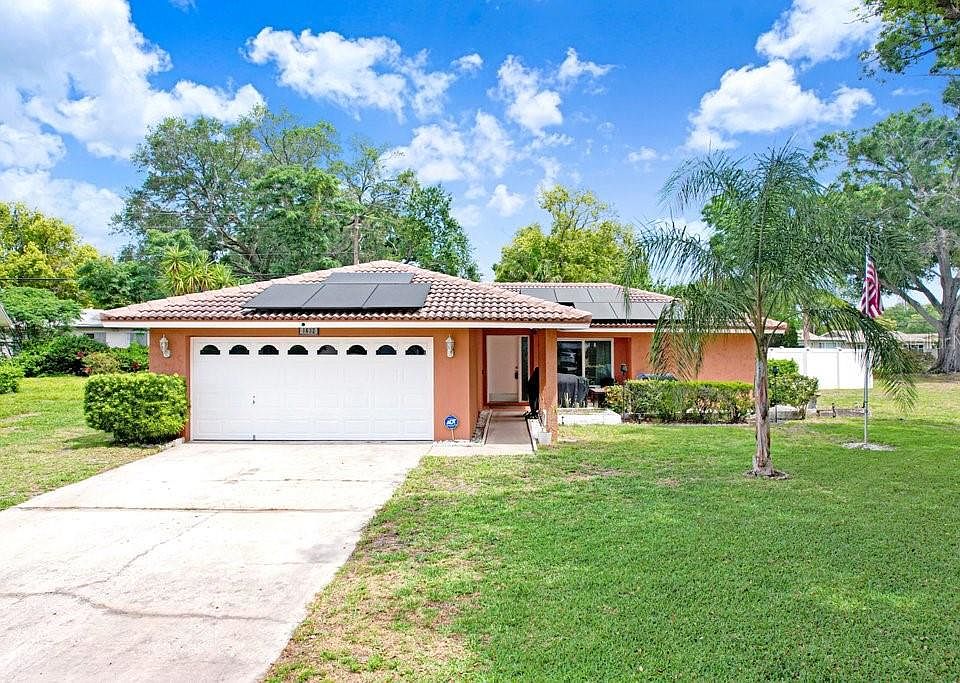 1st image of 1632 Heather Pl