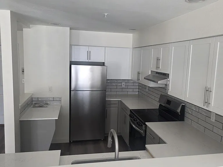 Issaquah Valley Place — Photo 1