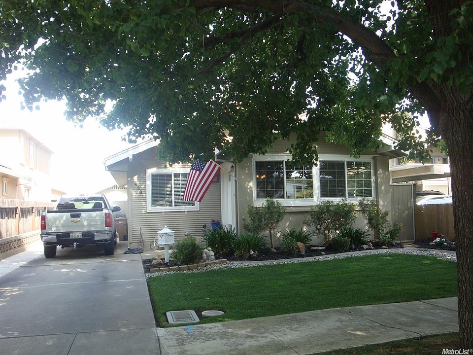 1st image of 438 S School St
