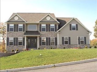 518 Stoney Run Rd, Pottsville, PA 17901