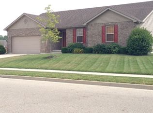 2440 Meadowpoint Dr, Troy, OH