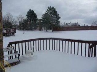 39085 Lancaster Dr, Farmington Hills, MI 48331