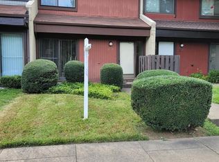 2140 Cartwright Pl, Reston, VA 20191