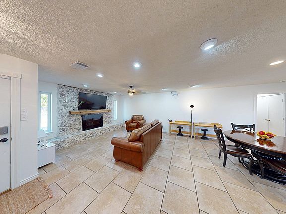 5th image of 7505 N Piedras Dr