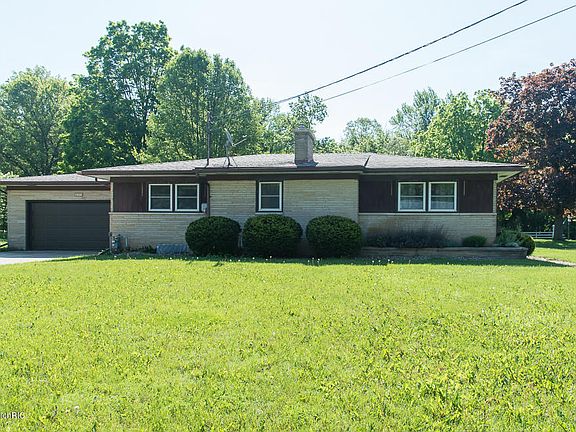 2nd image of 105 Lynn Dr