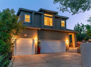 1050 Fox Run Ct, Auburn, CA 95603