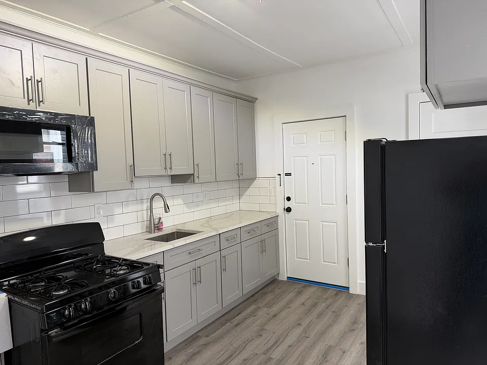 173 Watson Ave #2