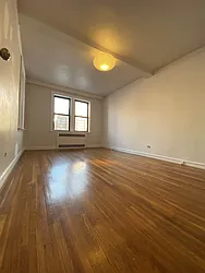 Rented by City Prime Commercial Realty 
