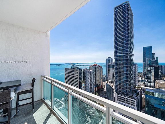 3rd image of 950 Brickell Bay Dr APT 4203
