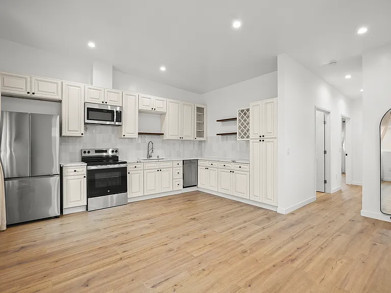 8333 Gonzaga Ave — Photo 6