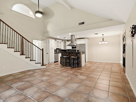 5th image of 7354 Walling Ln