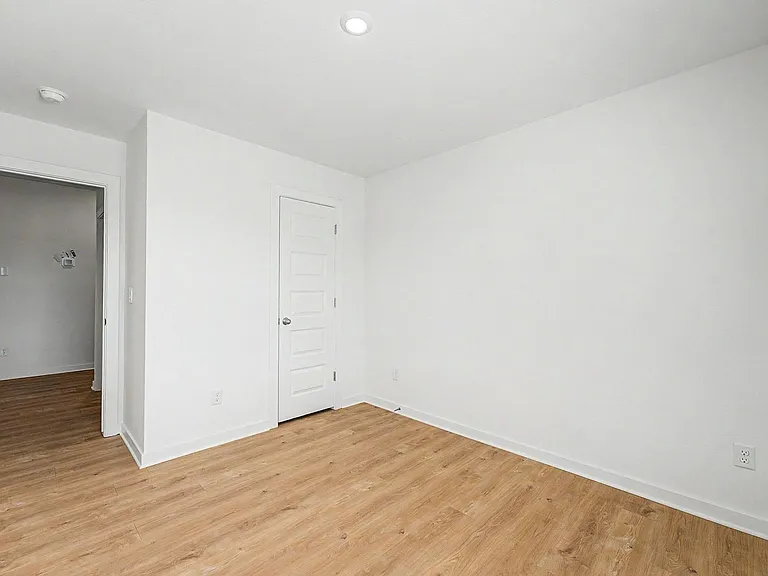 3101 Laredo Ln — Photo 12