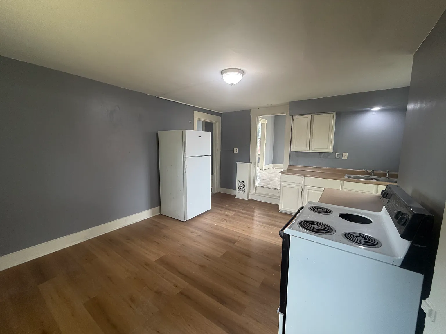 3 bed, 1800 sqft, $1,690 — Photo 3