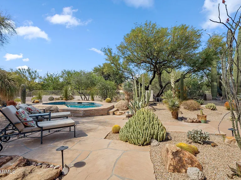 7466 E High Point Dr — Photo 33