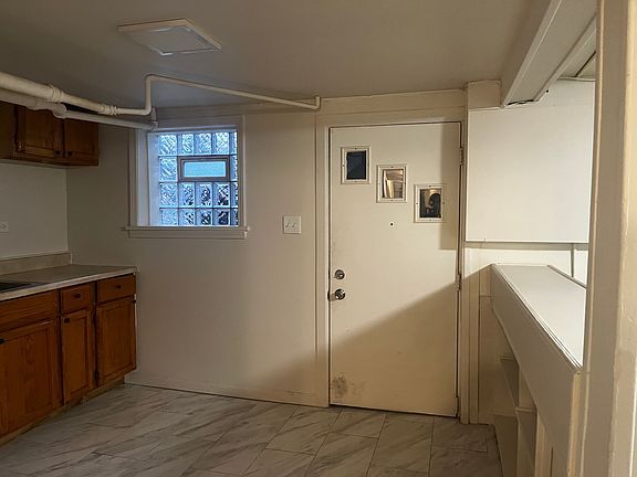 3rd image of 5821 S Artesian Ave #Basement
