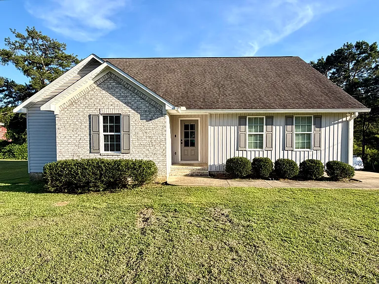 274 Pine Haven Rd — Photo 1