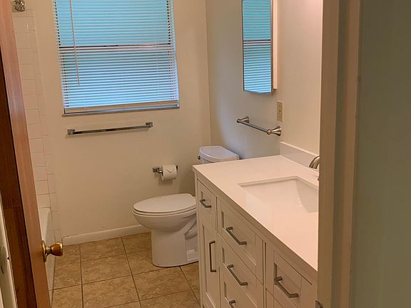 2nd image of 4720 Dimbath Dr