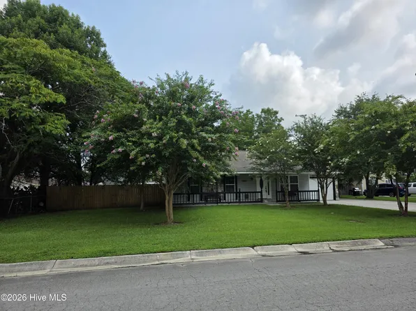 507 Fox Run Road, Jacksonville, NC 28546