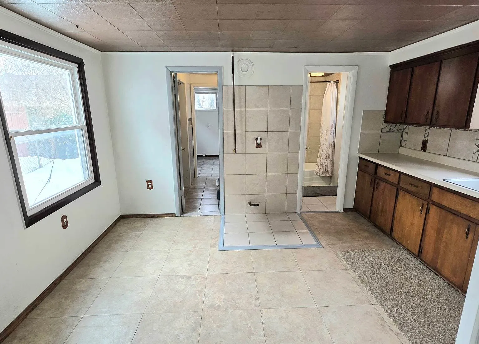 118 Rother Ave — Photo 4