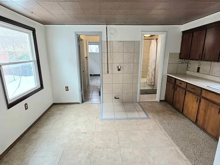 118 Rother Ave #2 — Photo 4