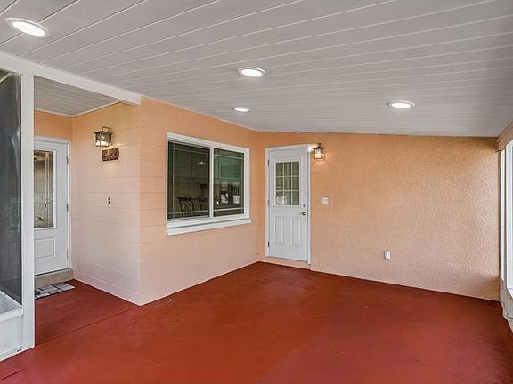 3rd image of 4922 Murray Hill Dr