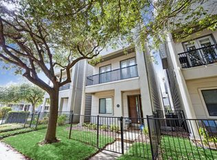 627 W 8th St, Houston, TX 77007