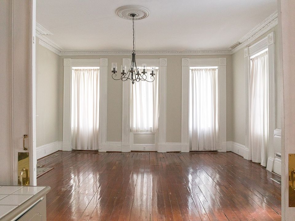 1st image of 68 Beaufain St #11514079