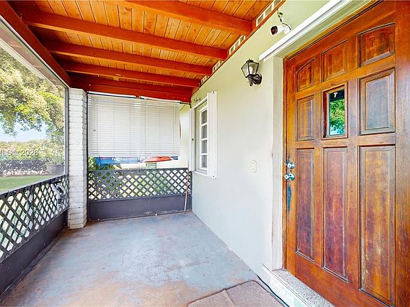 4th image of 1560 NE 12th St