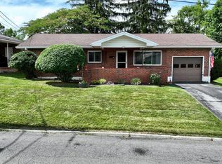 110 Cedar Ln, Princeton, WV 24740