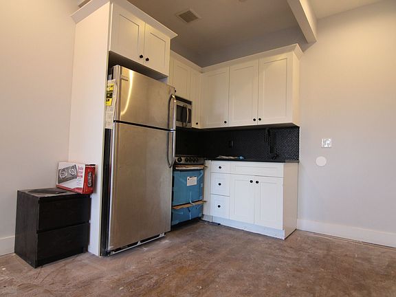 4th image of 634 Kosciuszko St #4F