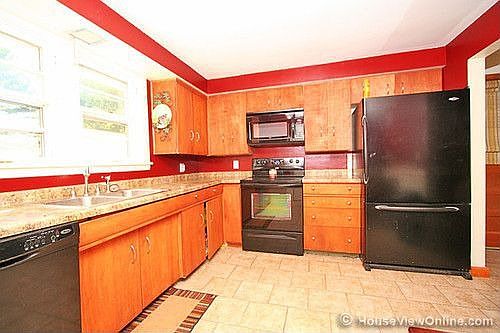 5th image of 820 E Rodney Dr