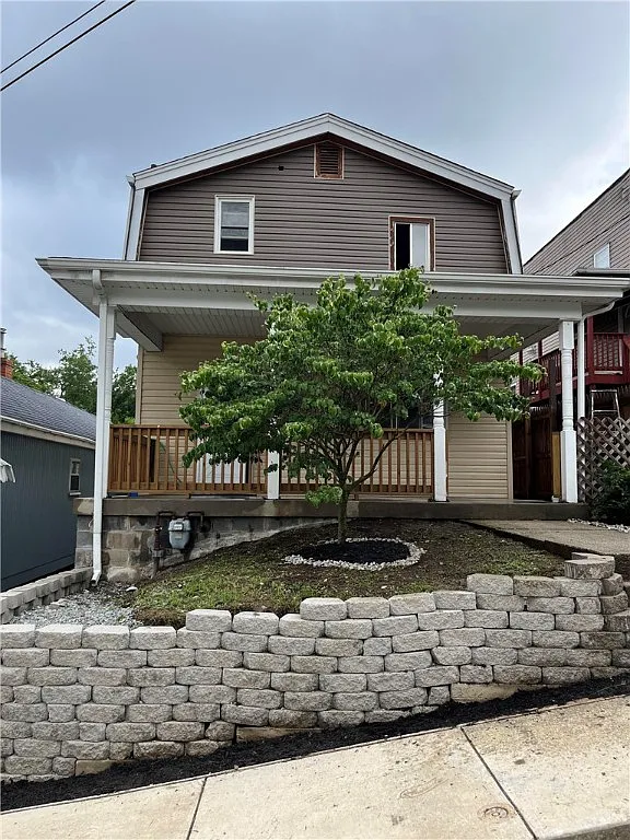 308 Lea St photo 1