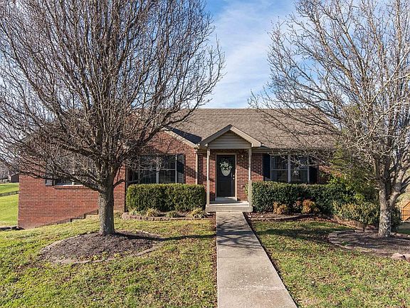4th image of 1004 Echo Valley Dr