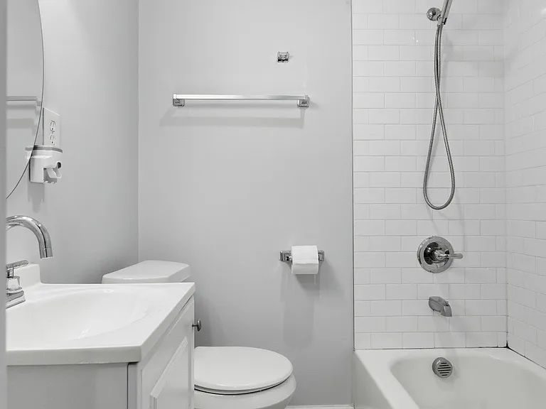 408 Elgin St #B — Photo 14