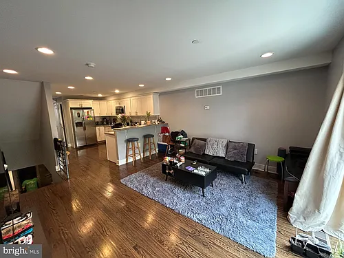 1824 Poplar St #1 Photo 1