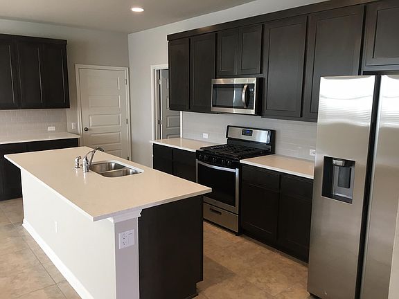 3rd image of 2320 Pecan Island Dr