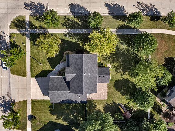 4th image of 3601 22nd Ave S