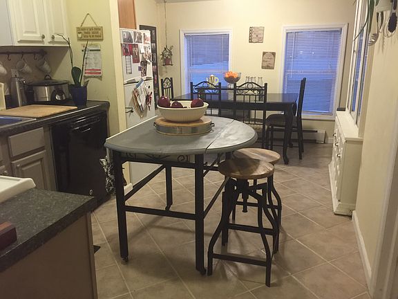 5th image of 163 Steele Pl