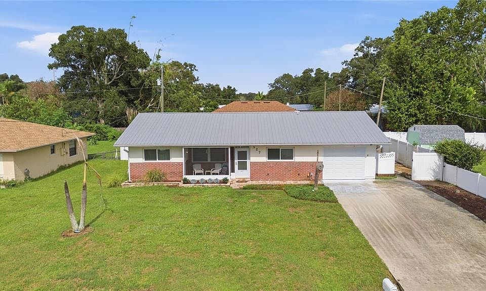 1st image of 527 BOUNTY AVENUE NE