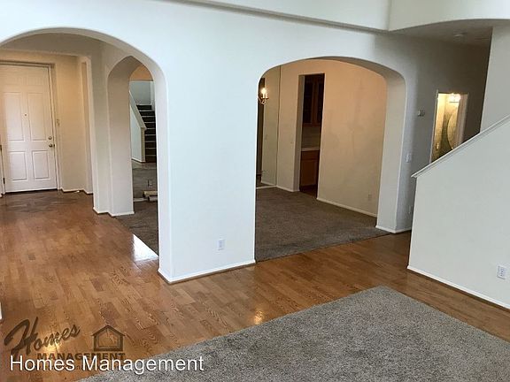 3rd image of 1056 Tesoro Ave