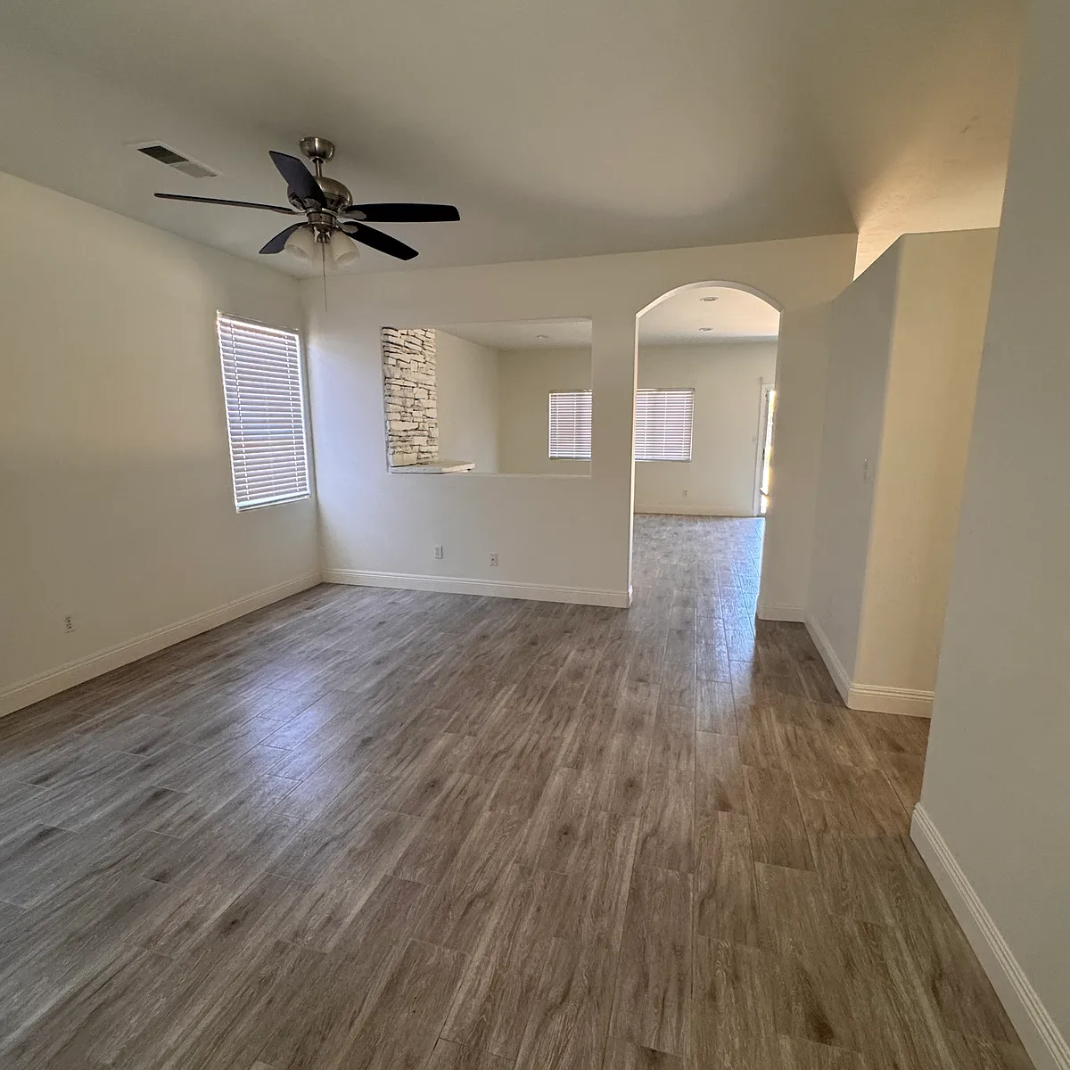 Building Photo - 8412 Lighthouse Dr