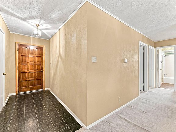 4th image of 613 Cooper St